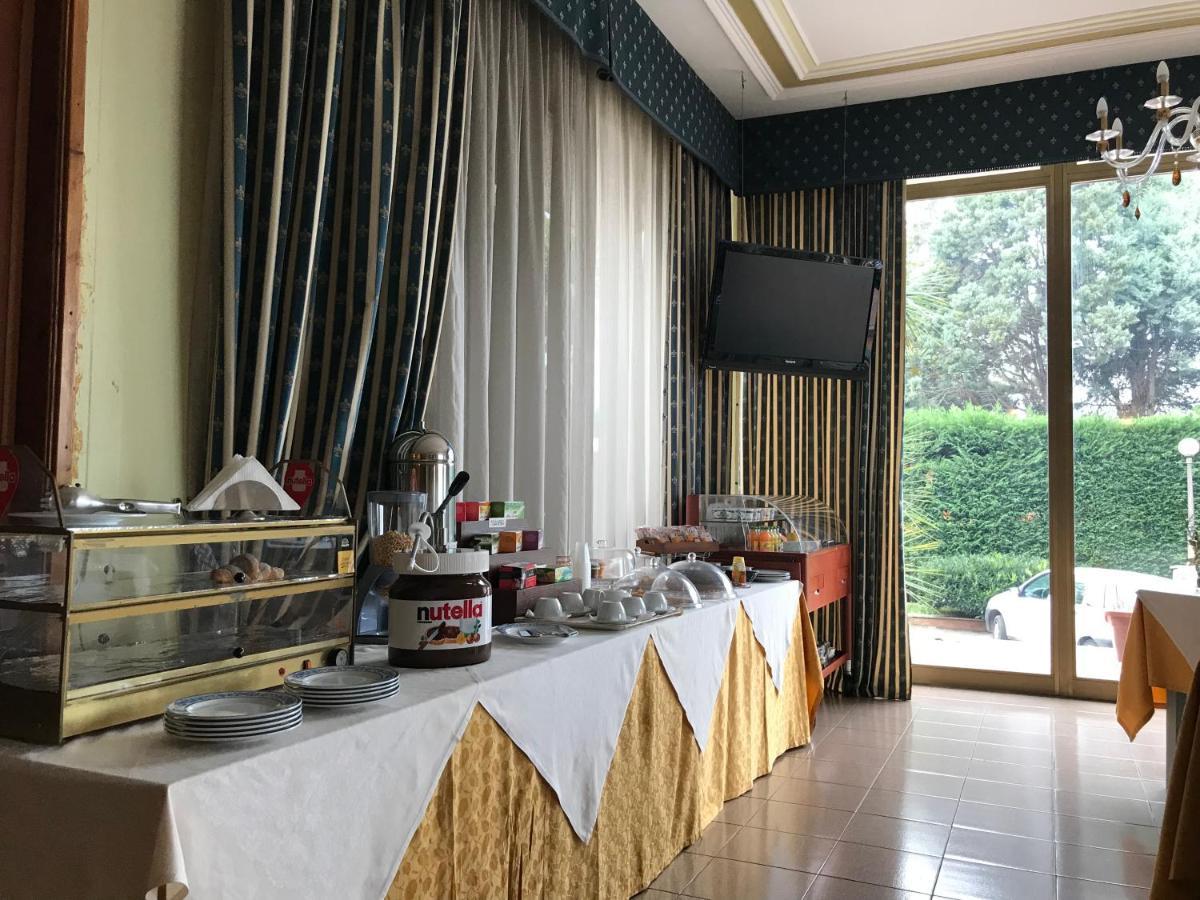 Cristal Hotel Manocalzati Buitenkant foto