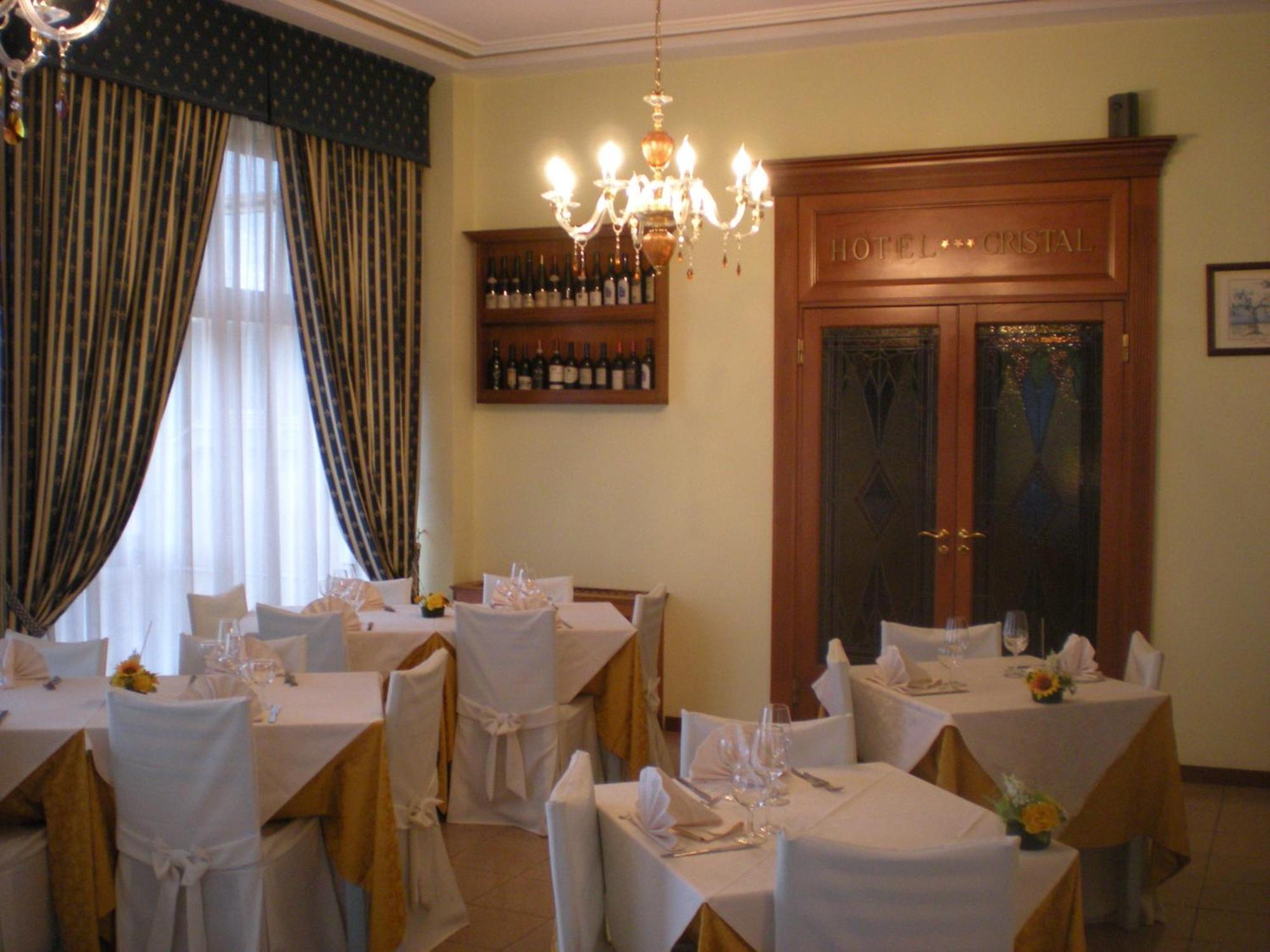 Cristal Hotel Manocalzati Buitenkant foto