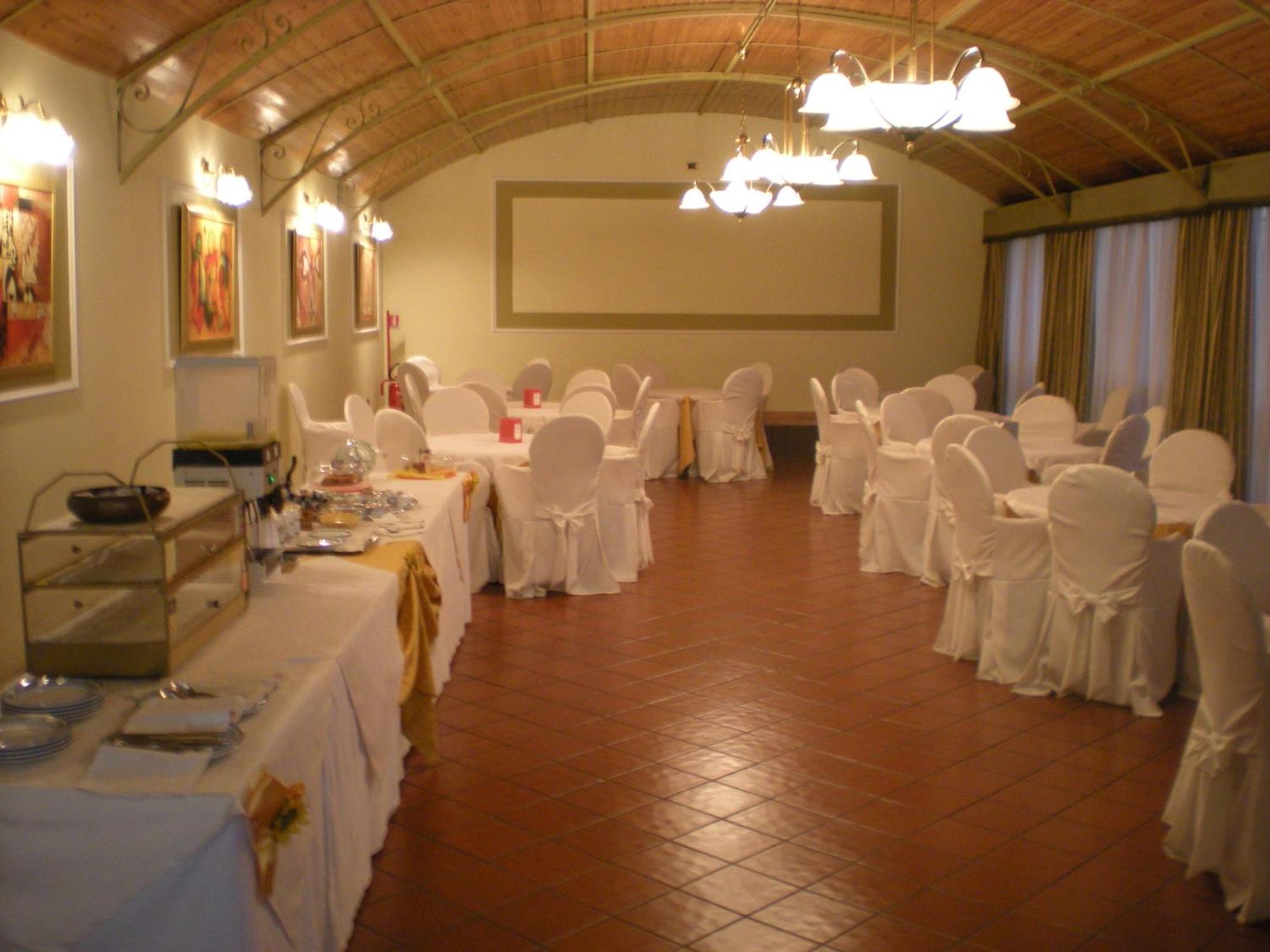 Cristal Hotel Manocalzati Buitenkant foto