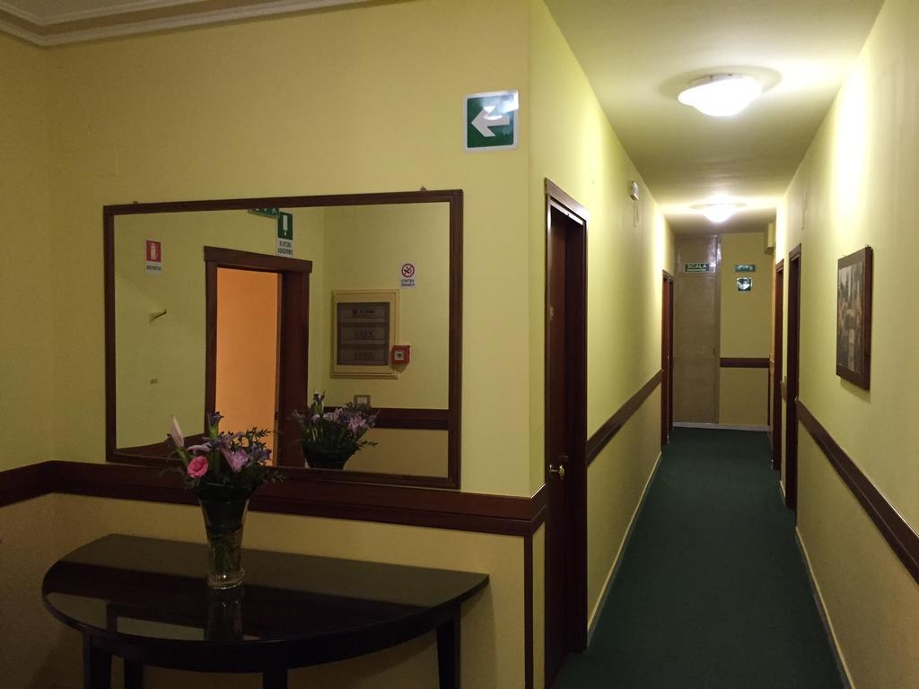 Cristal Hotel Manocalzati Buitenkant foto