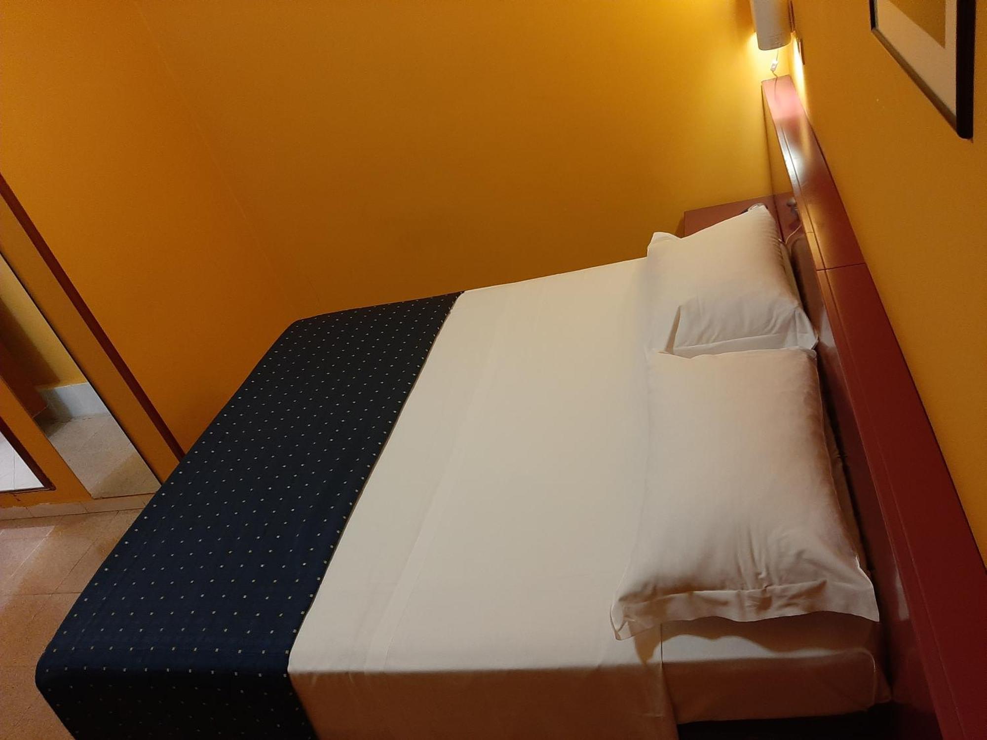 Cristal Hotel Manocalzati Buitenkant foto