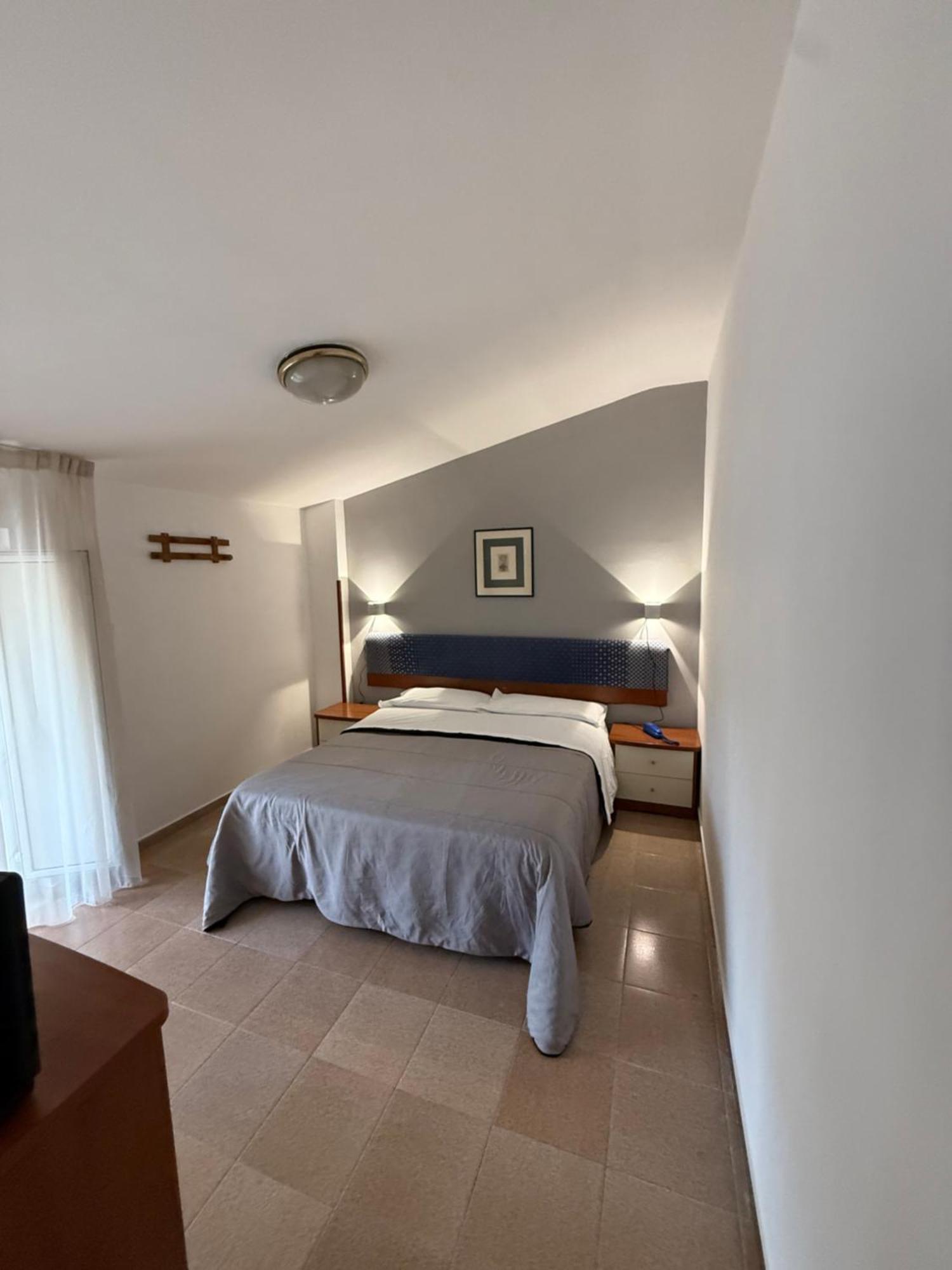 Cristal Hotel Manocalzati Buitenkant foto