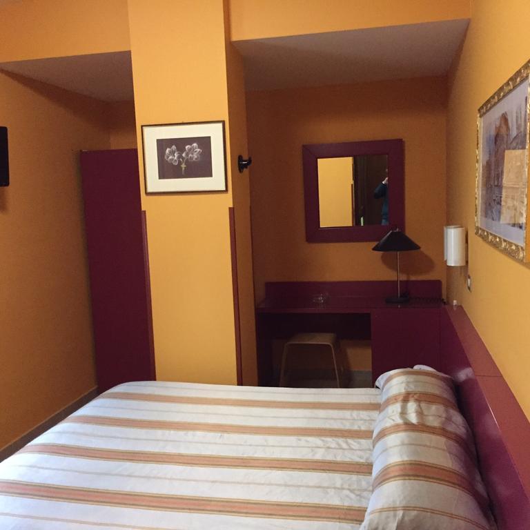 Cristal Hotel Manocalzati Buitenkant foto
